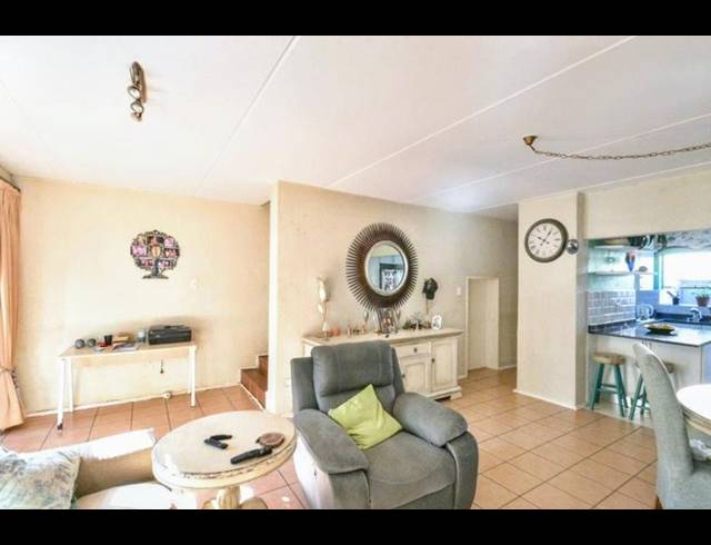 3 BEDROOM TOWNHOUSE FOR SALE IN BEDFORD GARDENS